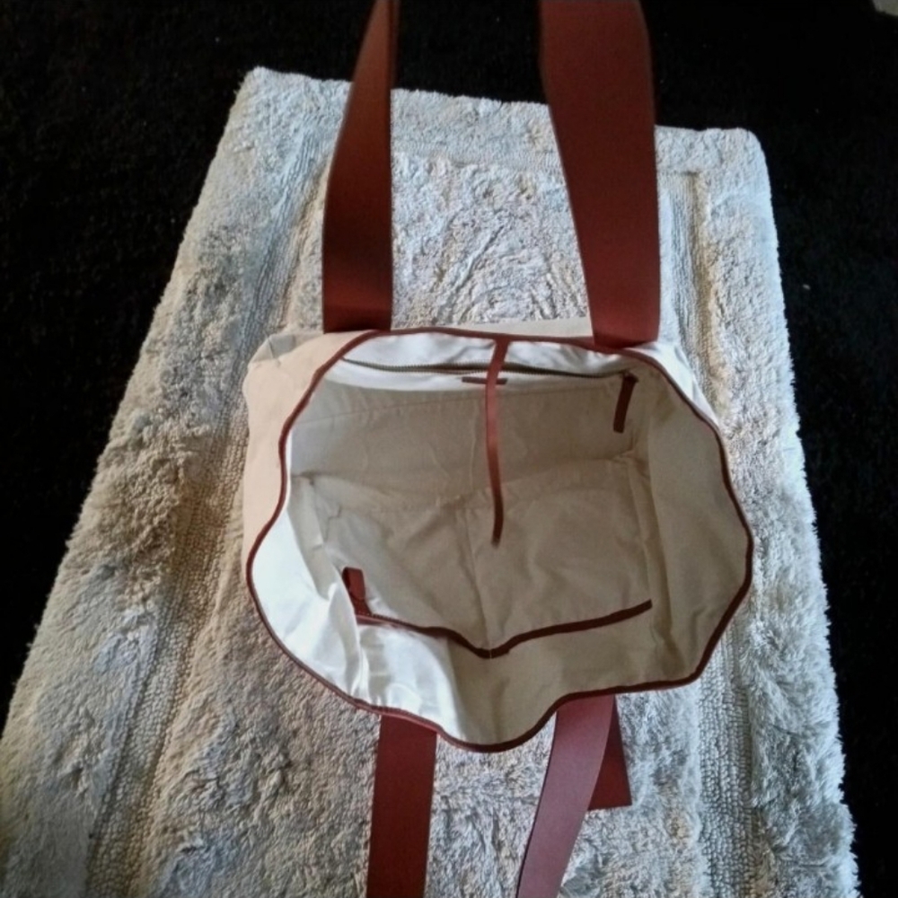 Cuyana Cream Colored Canvas Tote Bag with Caramel Color Leather Straps - Picture 6 of 6